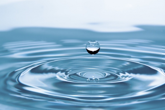 gallery/waterdrop